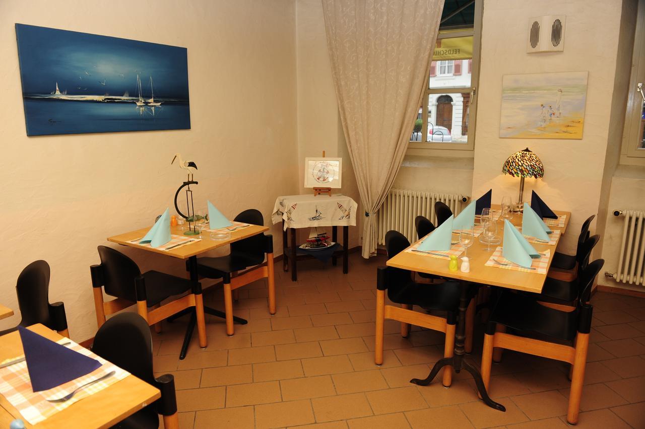 Hotel Restaurant Au Chasseur Orbe Экстерьер фото